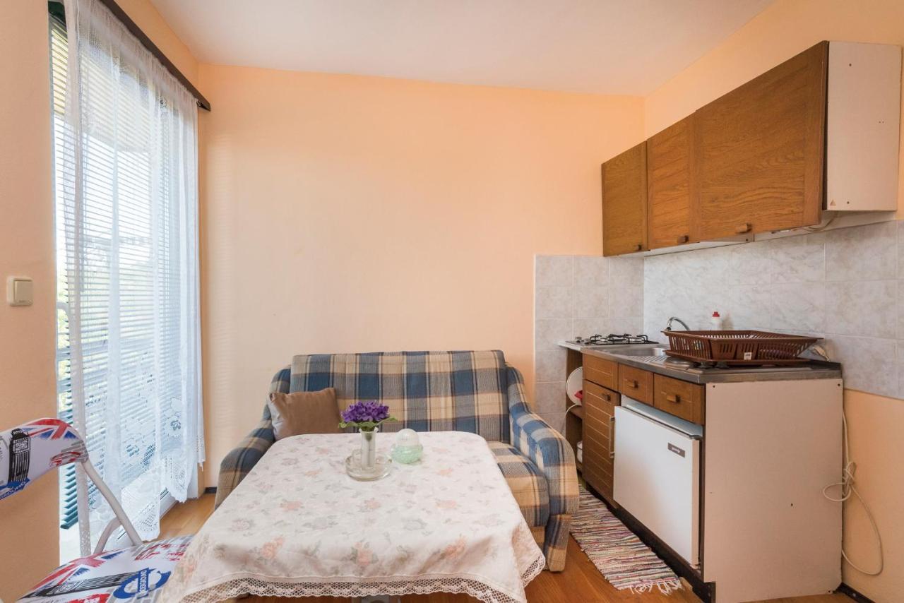 Studios Kastel Буйе Екстериор снимка