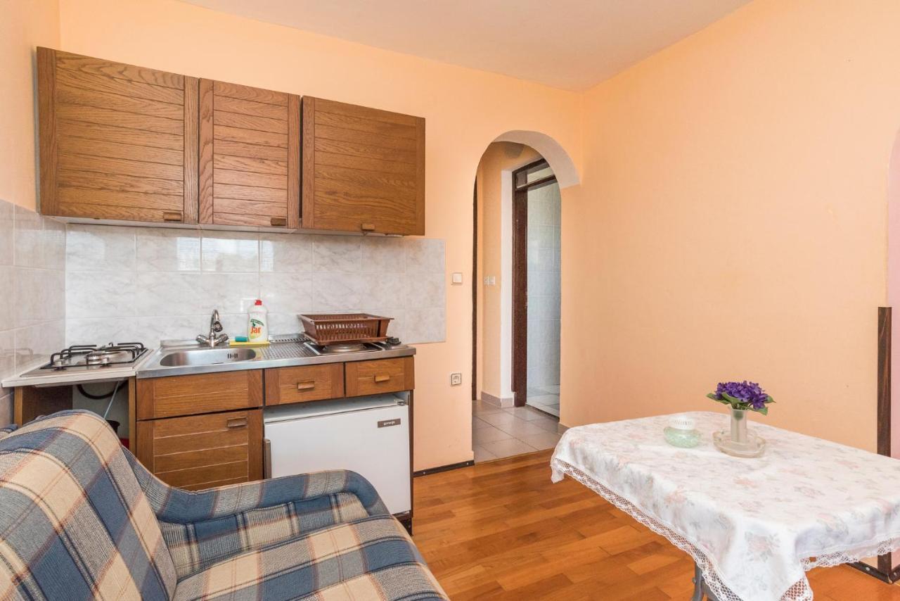 Studios Kastel Буйе Екстериор снимка